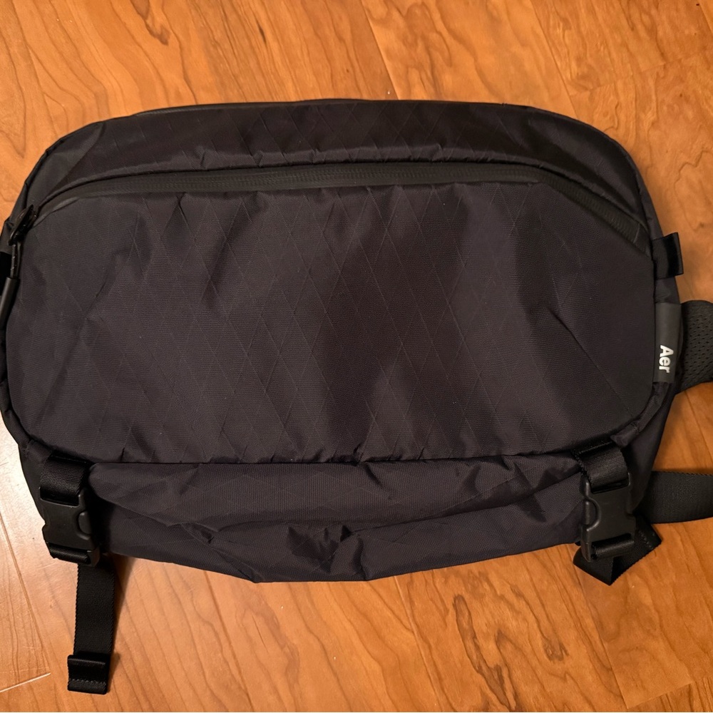 Aer Travel Sling 2 X-Pac